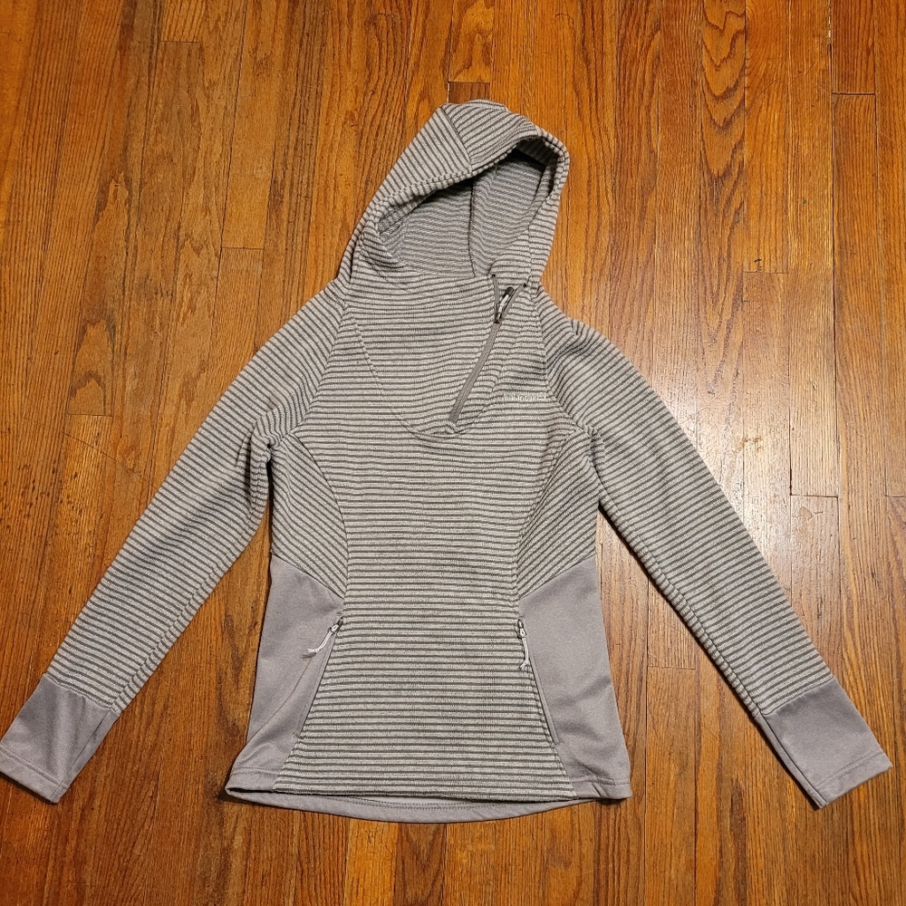Avalanche grey pullover sweater